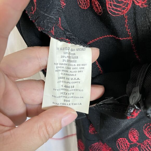 VTG Y2K Rampage Halter Dress Black Red Foral Embroidered Sweetheart Neck Sz 7 - Picture 7 of 12